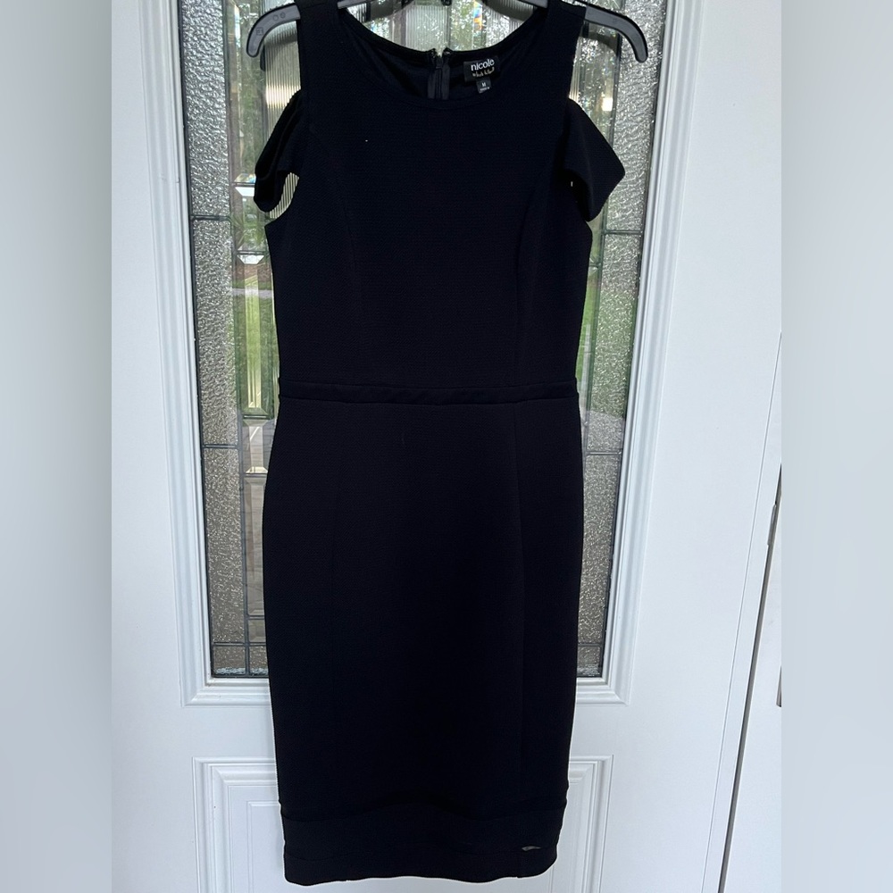 Nicole by Nicole Miller black cold shoulder dress.size medium stretch fabric